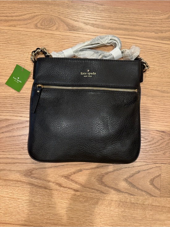 kate spade Handbags - NWT kate spade Black Pebbled Leather Crossbody with Gold Hardware